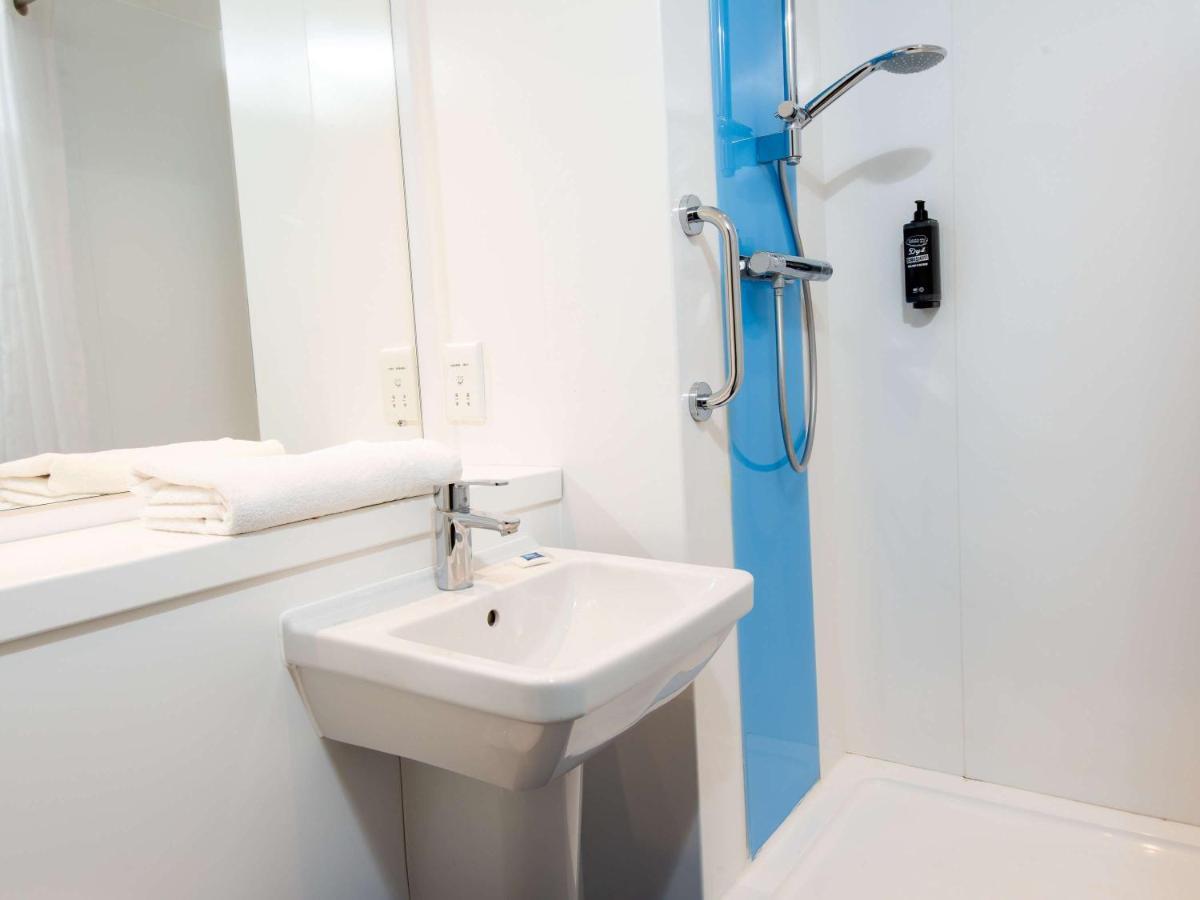 Ibis Budget London Bromley Town Centre Exterior photo